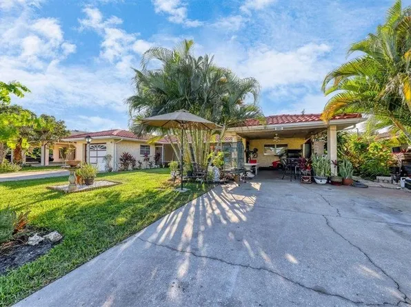 324 Ortiz Blvd #1, North Pt, FL 34287