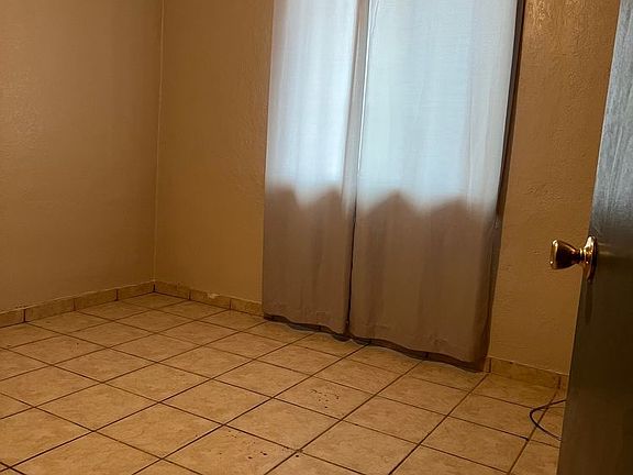 4th image of 48 E Eyman St