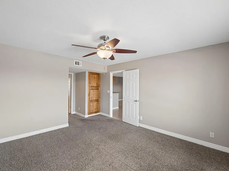 540 N May St #3122 — Photo 12