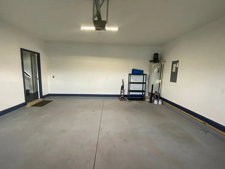 879 Stormy Gale Ln — Photo 23
