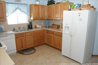 2nd image of 8427 Potter St