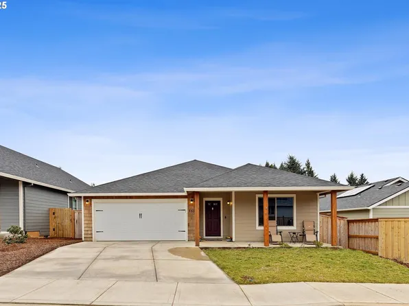 351 NW Hope Ct, Willamina, OR 97396