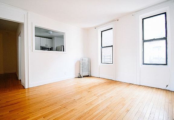 5th image of 3139 Broadway #16