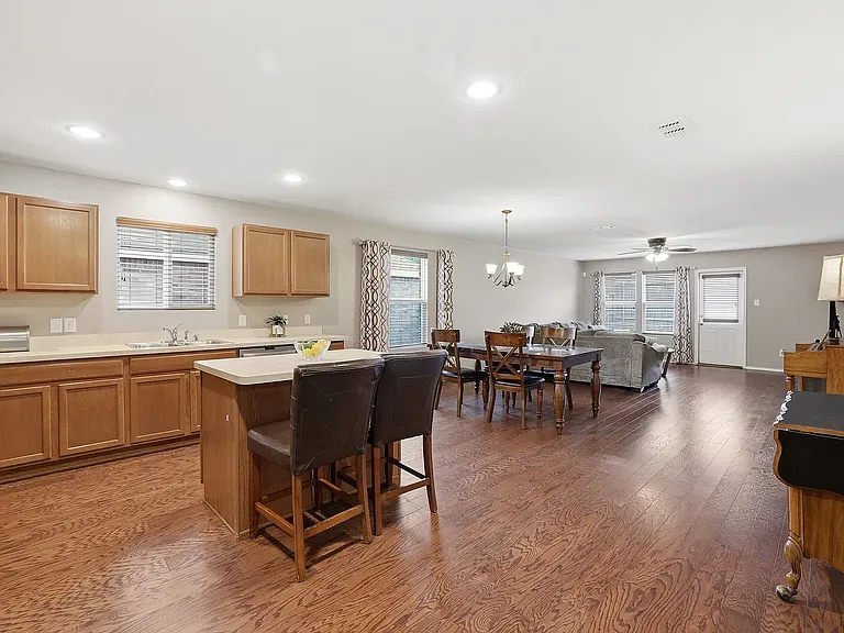 3003 Pinyon Pl — Photo 9