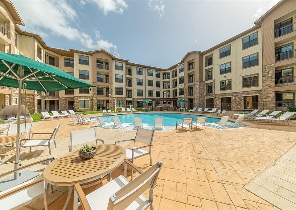 1st image of 14580 Crosby Fwy APT 111