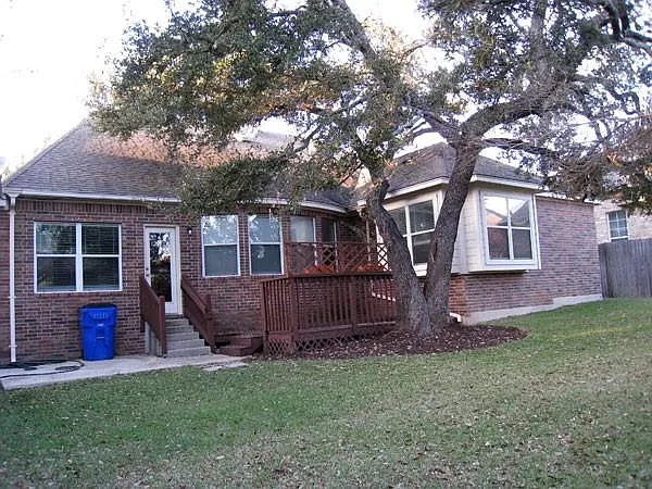 2406 Beeleigh Ct — Photo 2