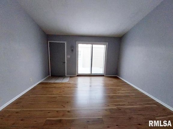 4th image of 6831 N Frostwood Pkwy #9