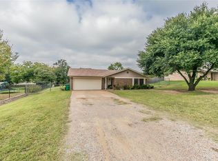 209 Westridge Dr, Springtown, TX 76082