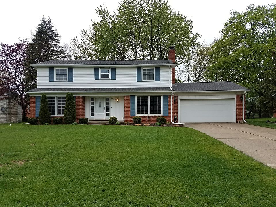 1st image of 30037 Fernhill Dr