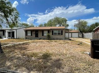 725 E Hoffman Ave, Kingsville, TX 78363