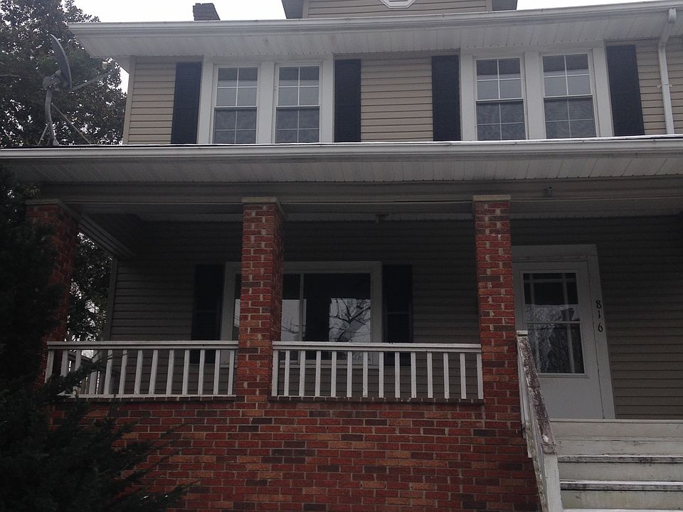 1st image of 816 West Ave