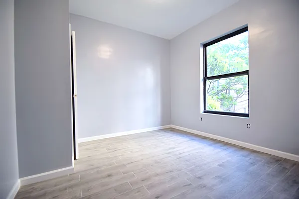 Rented by Compass | media 14