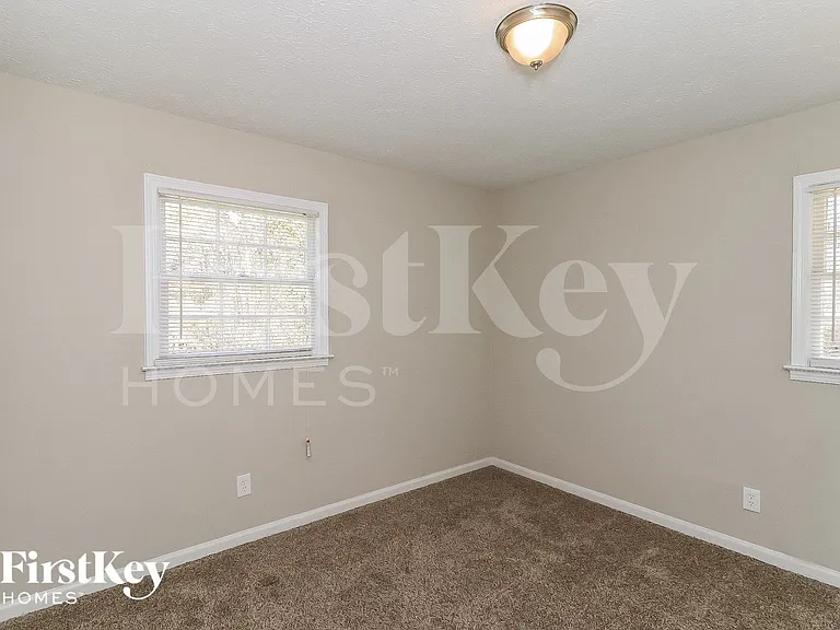 6698 Kull Dr — Photo 12
