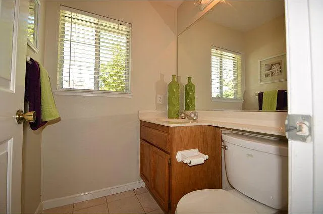 570 Altamont Dr — Photo 13