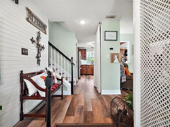 3rd image of 27212 Orange Ave