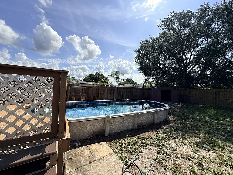 8437 Luray Dr — Photo 21