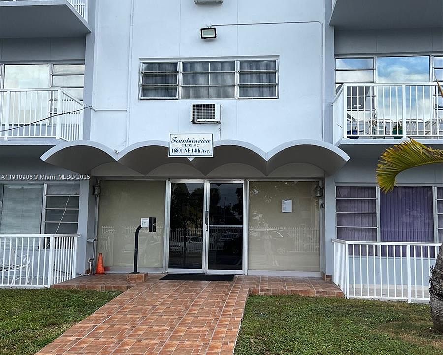 1st image of 16801 NE 14th Ave APT 309