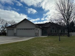 1910 Temminck Rd, Saint Cloud, MN 56301