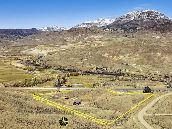 4 Whit Creek Rd, Cody, WY 82414