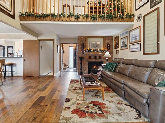 3rd image of 1611 Kentfield Way