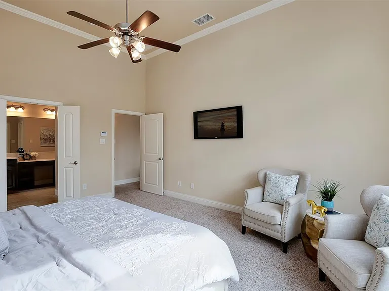 1087 Sahallee Dr — Photo 18