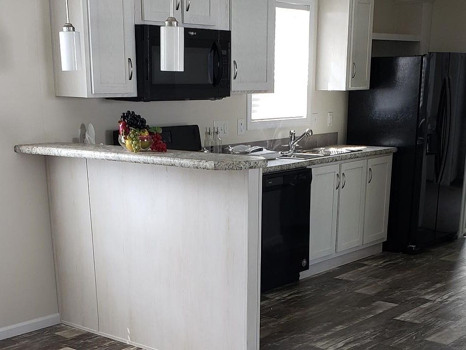 2nd image of 2507 214th St N Trlr 189