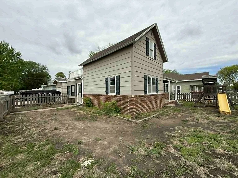 2202 D Ave — Photo 15