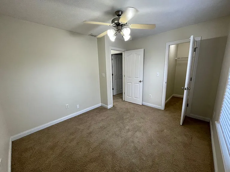 1417 Shining Armor Ln — Photo 9