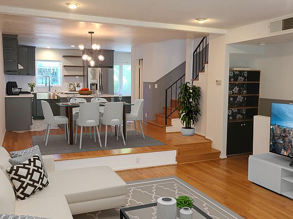 3rd image of 933 21st St APT 12
