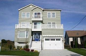 1st image of 1423A Sheridan Blvd