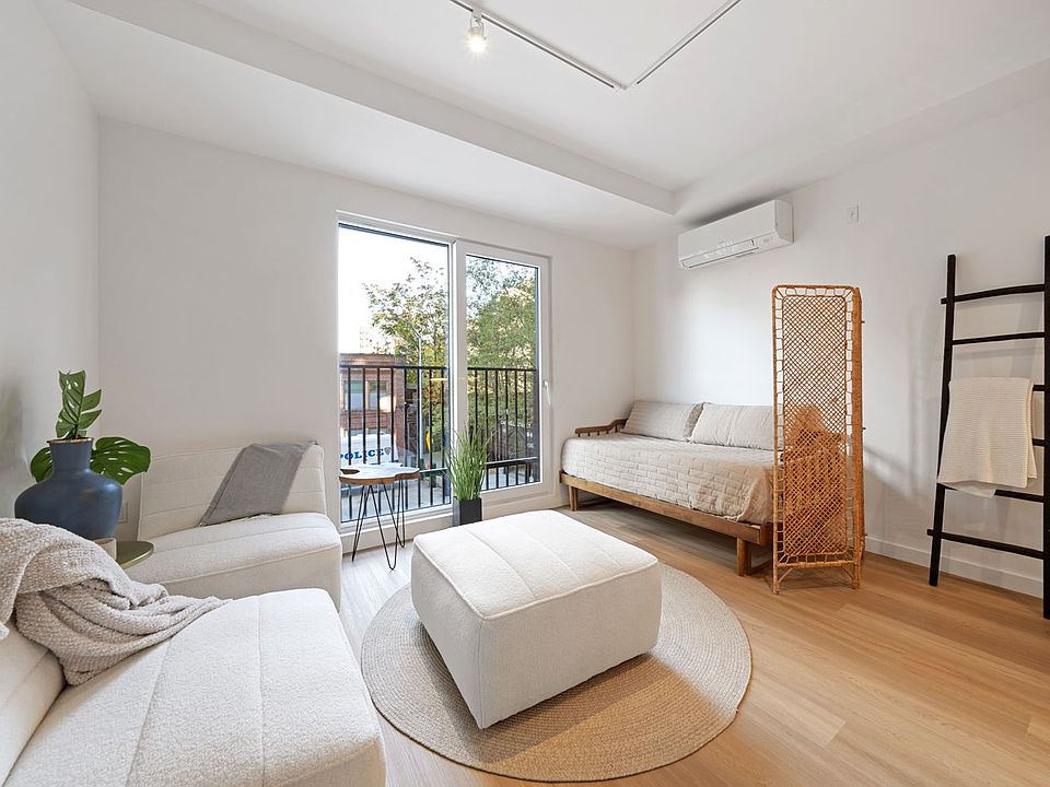 1st image of 931 Carroll St #1512