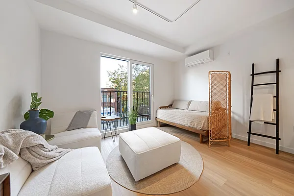 Rented by Carroll Development Leasing LLC | media 26