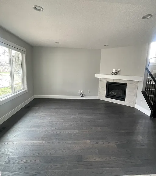 977 Valour Way NW #1A — Photo 2