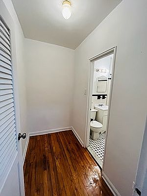3rd image of 219 Avenue A #2B