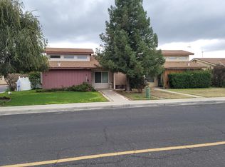 1474 E North Way, Dinuba, CA 93618