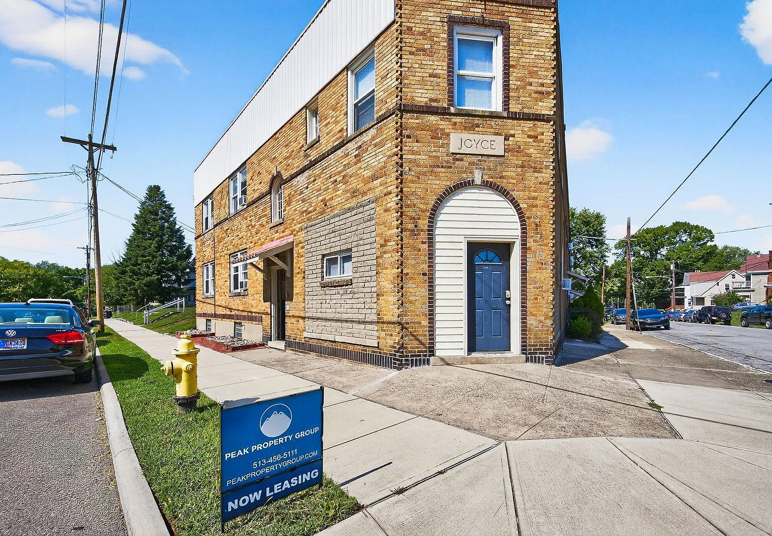 2 bed, 1.0 bath, 800 sqft, $1,240 — Photo 1