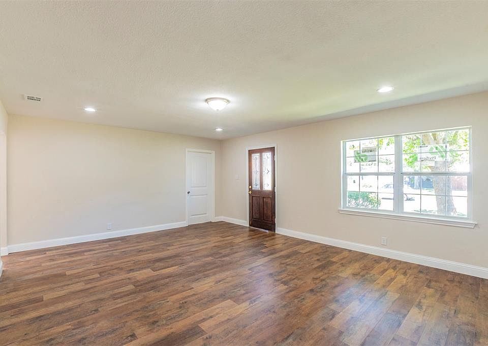 1st image of 10714 Cotillion Dr