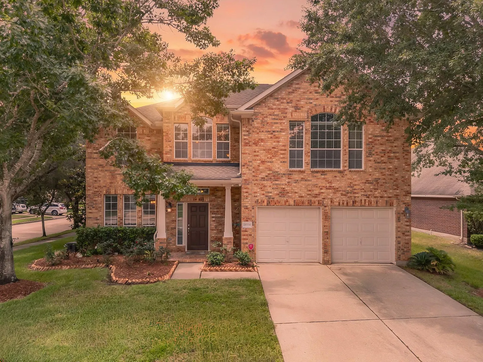 5 bed, 3.5 bath, 3062 sqft, $2,900 — Photo 1