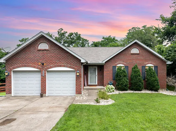 2711 Benjamin Ln, Hebron, KY 41048