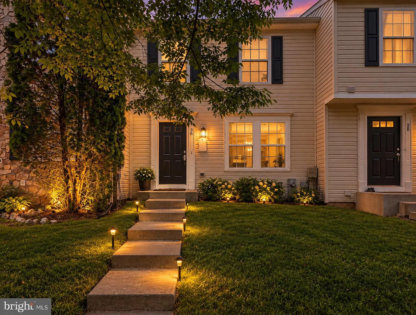 3 bed, 3.5 bath, 1540 sqft, $2,600 — Photo 1