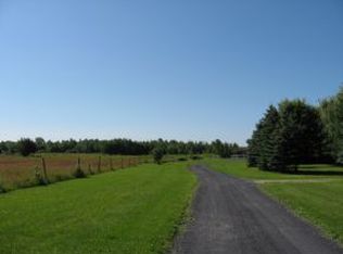 47 Moccasin Ave #A, Grand Isle, VT 05458