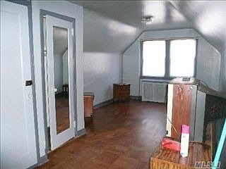 2nd image of 121 Grange St