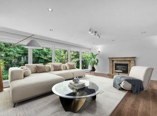 341 Rabbit Ln, West Vancouver, BC V7S 1J1