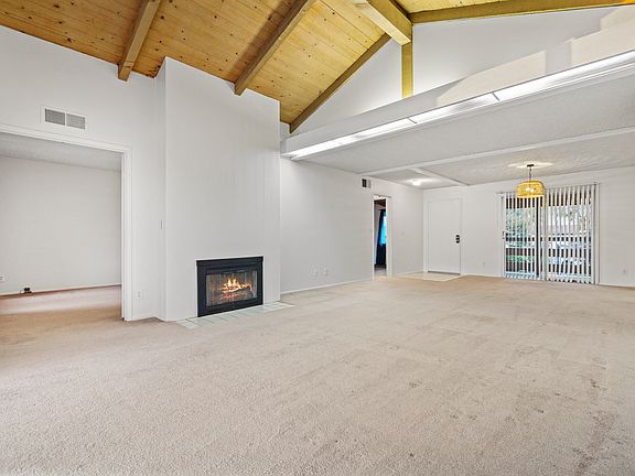4th image of 924 Knoll Vista Dr
