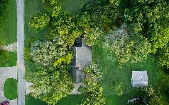 2nd image of 139 Kingswood Dr