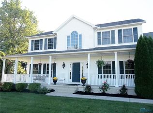 214 Bradner Rd, Northwood, OH 43619