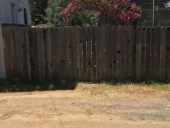 2nd image of 28051 Poppy Dr