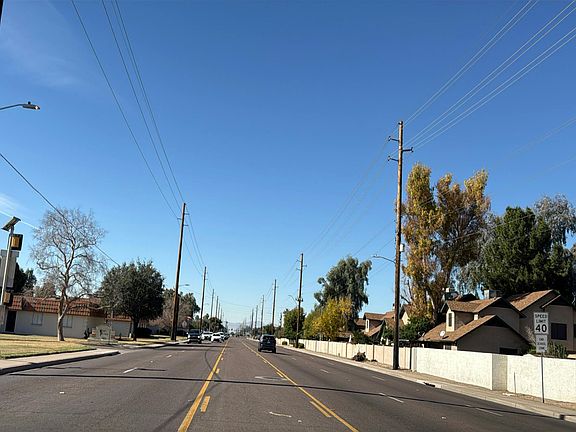 4th image of 4725 W Northern Ave