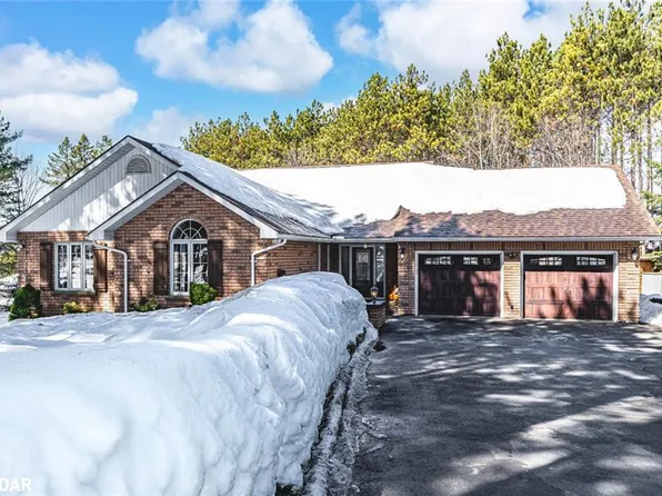 8 Nevis Ridge Dr, Oro Medonte, ON L0L 1T0