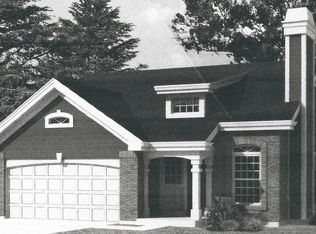 305 Sheridan Rd, Pekin, IL 61554